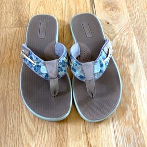Sperry topsider flip flops 7.5